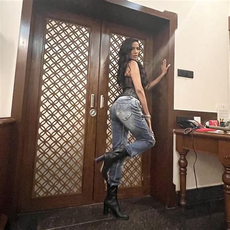 Poonam Pandey Photoshoot In Strapless Crop Halter Top See Pictures Poonam Pandey Photoshoot In Strapless Crop Halter Top See Pictures