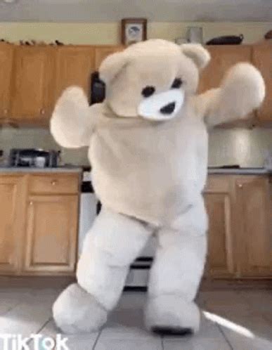 Three Girls Fucking Dancing Bear